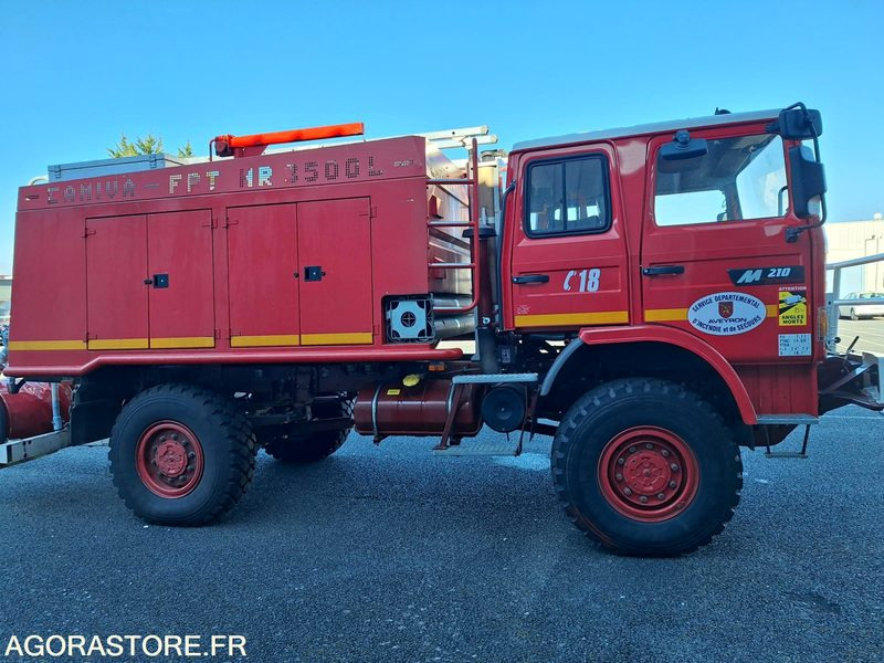 CAMION INCENDIE RVI / CAMIVA 4X4 DOUBLE CABINE - Kuorma-auto: kuva CAMION INCENDIE RVI / CAMIVA 4X4 DOUBLE CABINE - Kuorma-auto CAMION INCENDIE RVI / CAMIVA 4X4 DOUBLE CABINE - Kuorma-auto: kuva CAMION INCENDIE RVI / CAMIVA 4X4 DOUBLE CABINE - Kuorma-auto