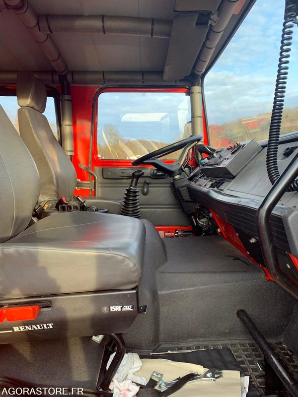 CCFM RENAULT M210 4*4 3331SP76 - Kuorma-auto: kuva CCFM RENAULT M210 4*4 3331SP76 - Kuorma-auto CCFM RENAULT M210 4*4 3331SP76 - Kuorma-auto: kuva CCFM RENAULT M210 4*4 3331SP76 - Kuorma-auto