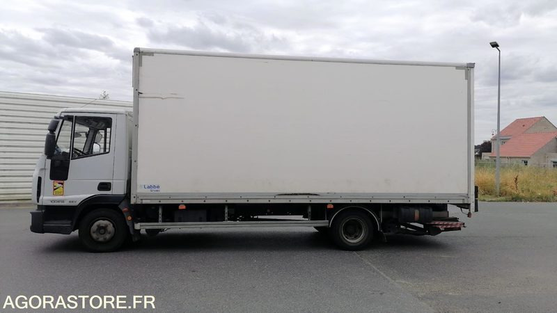 IVECO EUROCARGO - 100E18 - 2013 - 121 009 KM - Kuorma-auto: kuva IVECO EUROCARGO - 100E18 - 2013 - 121 009 KM - Kuorma-auto IVECO EUROCARGO - 100E18 - 2013 - 121 009 KM - Kuorma-auto: kuva IVECO EUROCARGO - 100E18 - 2013 - 121 009 KM - Kuorma-auto