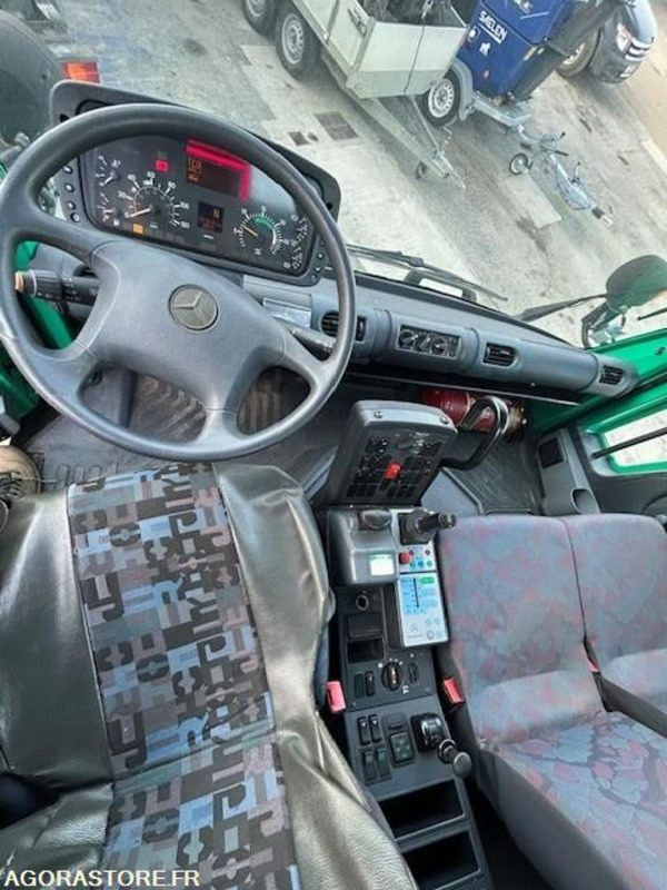 MERCEDES UNIMOG U300C VERSION COMMUNALE 2000 97652 KM - Kuorma-auto: kuva MERCEDES UNIMOG U300C VERSION COMMUNALE 2000 97652 KM - Kuorma-auto MERCEDES UNIMOG U300C VERSION COMMUNALE 2000 97652 KM - Kuorma-auto: kuva MERCEDES UNIMOG U300C VERSION COMMUNALE 2000 97652 KM - Kuorma-auto
