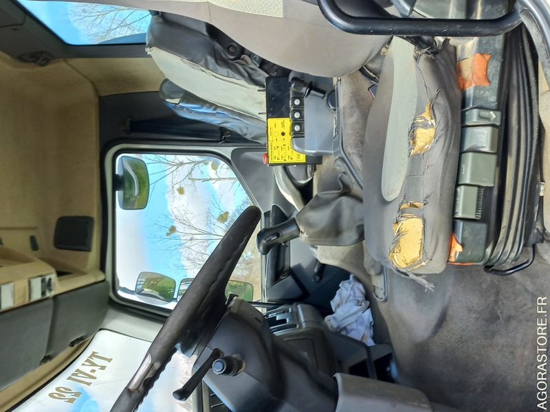 Kuorma-auto Poids-lourd RENAULT: kuva Kuorma-auto Poids-lourd RENAULT Kuorma-auto Poids-lourd RENAULT: kuva Kuorma-auto Poids-lourd RENAULT