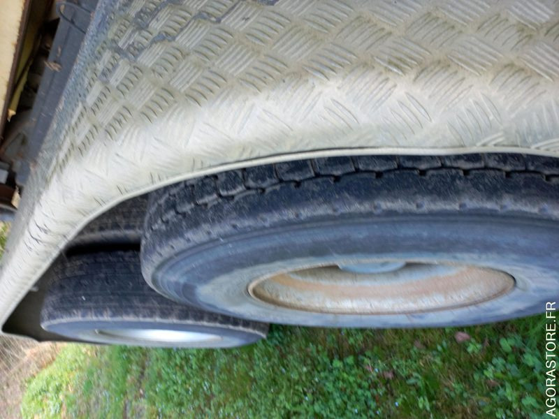 Kuorma-auto Poids-lourd RENAULT: kuva Kuorma-auto Poids-lourd RENAULT Kuorma-auto Poids-lourd RENAULT: kuva Kuorma-auto Poids-lourd RENAULT