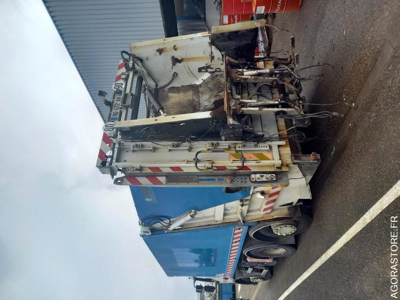 RENAULT 26T/BOM - BQ422AA - Kuorma-auto: kuva RENAULT 26T/BOM - BQ422AA - Kuorma-auto RENAULT 26T/BOM - BQ422AA - Kuorma-auto: kuva RENAULT 26T/BOM - BQ422AA - Kuorma-auto