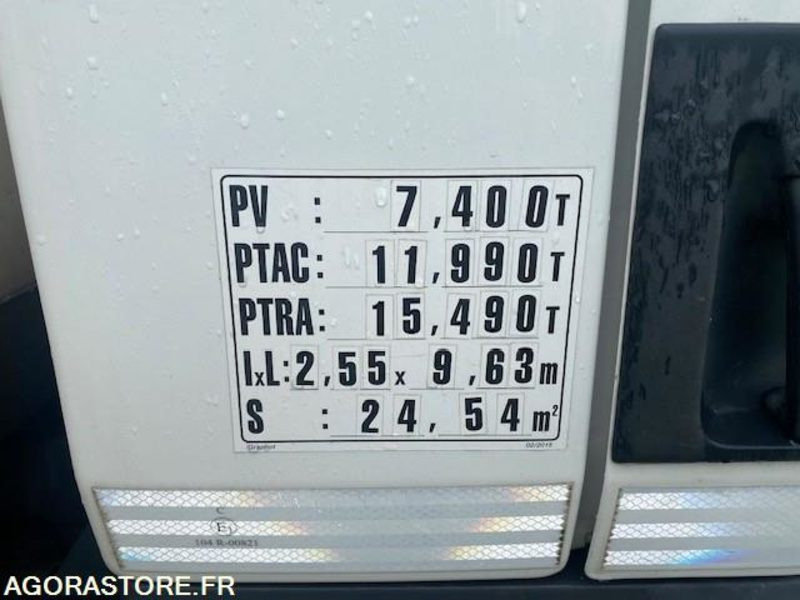 RENAULT FOURGON HAYON D12 - 2017 - 300 000km - Kuorma-auto: kuva  RENAULT FOURGON HAYON D12 - 2017 - 300 000km - Kuorma-auto RENAULT FOURGON HAYON D12 - 2017 - 300 000km - Kuorma-auto: kuva  RENAULT FOURGON HAYON D12 - 2017 - 300 000km - Kuorma-auto