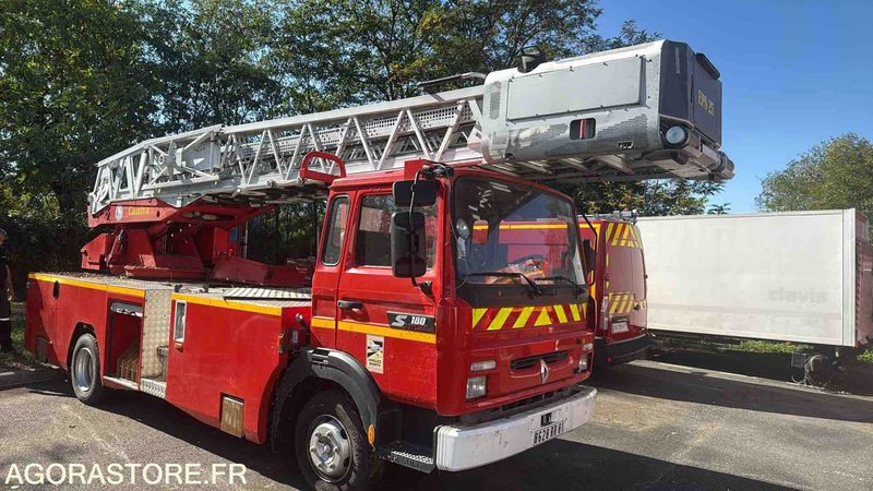 RENAULT S150 - 1998 - 58260KM - 2495H - Kuorma-auto: kuva  RENAULT S150 - 1998 - 58260KM - 2495H - Kuorma-auto RENAULT S150 - 1998 - 58260KM - 2495H - Kuorma-auto: kuva  RENAULT S150 - 1998 - 58260KM - 2495H - Kuorma-auto