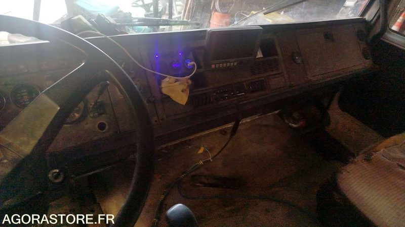 Renault Poids lourd G230 - 1985 - 564616KM - Kuorma-auto: kuva  Renault Poids lourd G230 - 1985 - 564616KM - Kuorma-auto Renault Poids lourd G230 - 1985 - 564616KM - Kuorma-auto: kuva  Renault Poids lourd G230 - 1985 - 564616KM - Kuorma-auto