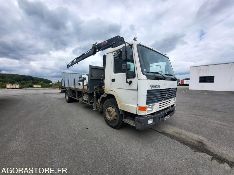 VOLVO FL 10 - GRUE HIAB 125-3 - PLATEAU - Kuorma-auto: kuva VOLVO FL 10 - GRUE HIAB 125-3 - PLATEAU - Kuorma-auto VOLVO FL 10 - GRUE HIAB 125-3 - PLATEAU - Kuorma-auto: kuva VOLVO FL 10 - GRUE HIAB 125-3 - PLATEAU - Kuorma-auto