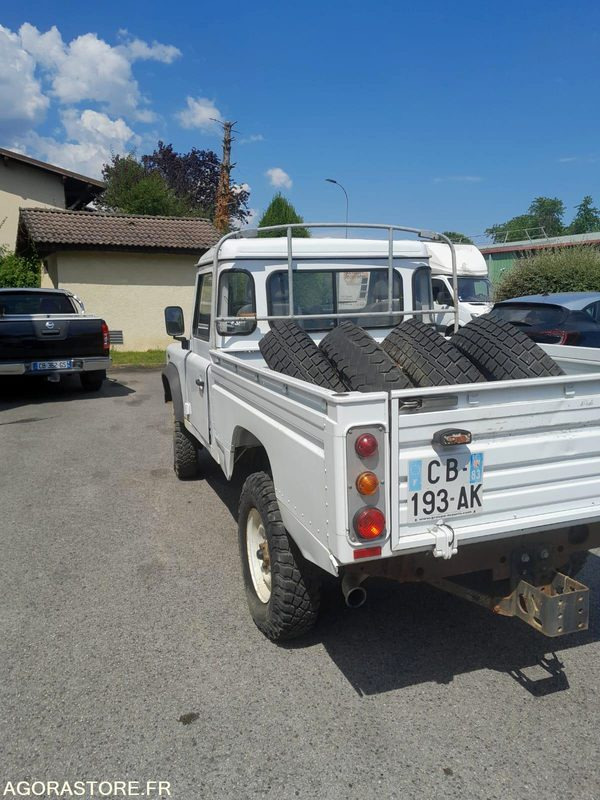 LAND ROVER DEFENDER 110 - 2012 - 81370KM - Maasturi/ Katumaasturi: kuva LAND ROVER DEFENDER 110 - 2012 - 81370KM - Maasturi/ Katumaasturi LAND ROVER DEFENDER 110 - 2012 - 81370KM - Maasturi/ Katumaasturi: kuva LAND ROVER DEFENDER 110 - 2012 - 81370KM - Maasturi/ Katumaasturi