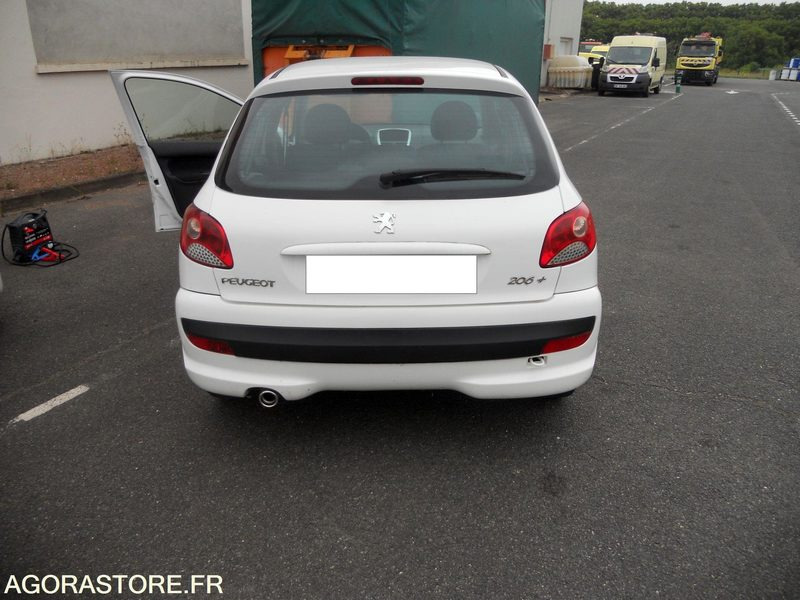 LOT 10 SLT - PEUGEOT 206+ - Henkilöauto: kuva LOT 10 SLT - PEUGEOT 206+ - Henkilöauto LOT 10 SLT - PEUGEOT 206+ - Henkilöauto: kuva LOT 10 SLT - PEUGEOT 206+ - Henkilöauto