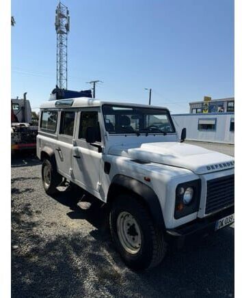Land Rover DEFENDER - Maasturi/ Katumaasturi: kuva Land Rover DEFENDER - Maasturi/ Katumaasturi Land Rover DEFENDER - Maasturi/ Katumaasturi: kuva Land Rover DEFENDER - Maasturi/ Katumaasturi
