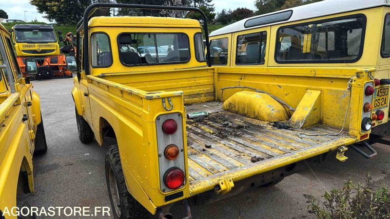 Land Rover Defender - 2010 - 162000kms - AX344QB - Avolava-auto: kuva Land Rover Defender - 2010 - 162000kms - AX344QB - Avolava-auto Land Rover Defender - 2010 - 162000kms - AX344QB - Avolava-auto: kuva Land Rover Defender - 2010 - 162000kms - AX344QB - Avolava-auto
