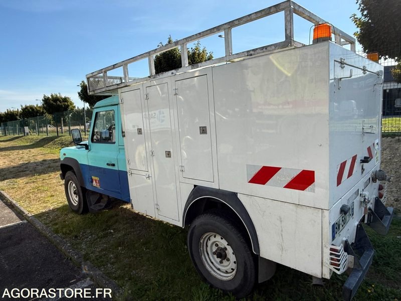 Land Rover Defender BW-587-VJ Mini Combiné Export Exclusivement - Avolava-auto: kuva Land Rover Defender BW-587-VJ Mini Combiné Export Exclusivement - Avolava-auto Land Rover Defender BW-587-VJ Mini Combiné Export Exclusivement - Avolava-auto: kuva Land Rover Defender BW-587-VJ Mini Combiné Export Exclusivement - Avolava-auto