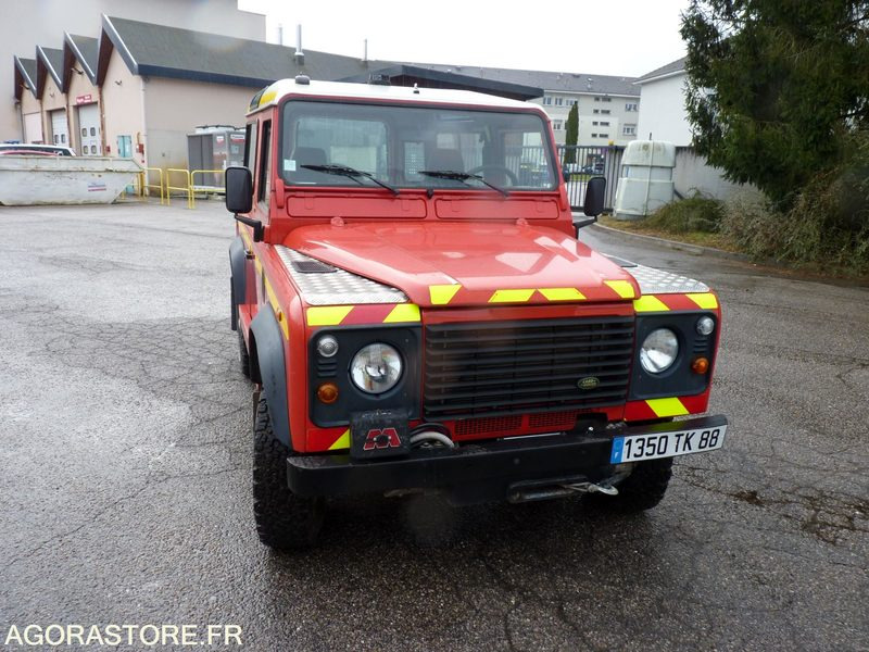 Land Rover Defender Court - 61814kms - 2001 - Maasturi/ Katumaasturi: kuva Land Rover Defender Court - 61814kms - 2001 - Maasturi/ Katumaasturi Land Rover Defender Court - 61814kms - 2001 - Maasturi/ Katumaasturi: kuva Land Rover Defender Court - 61814kms - 2001 - Maasturi/ Katumaasturi