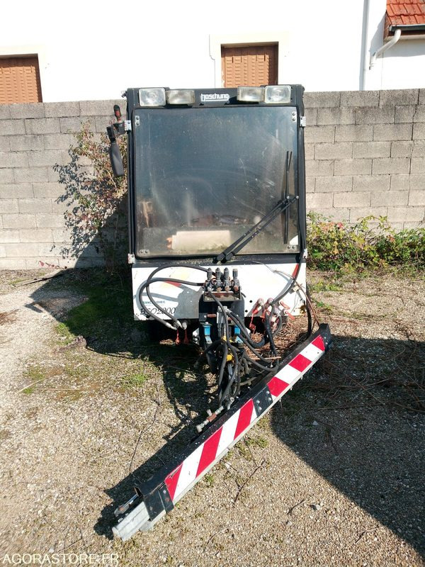 Laveuse de voirie Boshung - Lakaisuauto: kuva Laveuse de voirie Boshung - Lakaisuauto Laveuse de voirie Boshung - Lakaisuauto: kuva Laveuse de voirie Boshung - Lakaisuauto