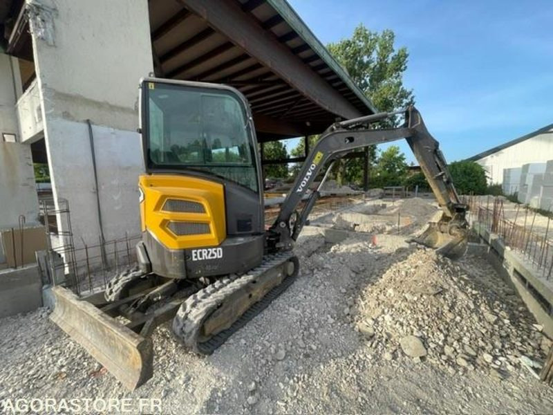 MINI-PELLE VOLVO ECR25D 2016 4700 HEURES - Kaivuri: kuva MINI-PELLE VOLVO ECR25D 2016 4700 HEURES - Kaivuri MINI-PELLE VOLVO ECR25D 2016 4700 HEURES - Kaivuri: kuva MINI-PELLE VOLVO ECR25D 2016 4700 HEURES - Kaivuri