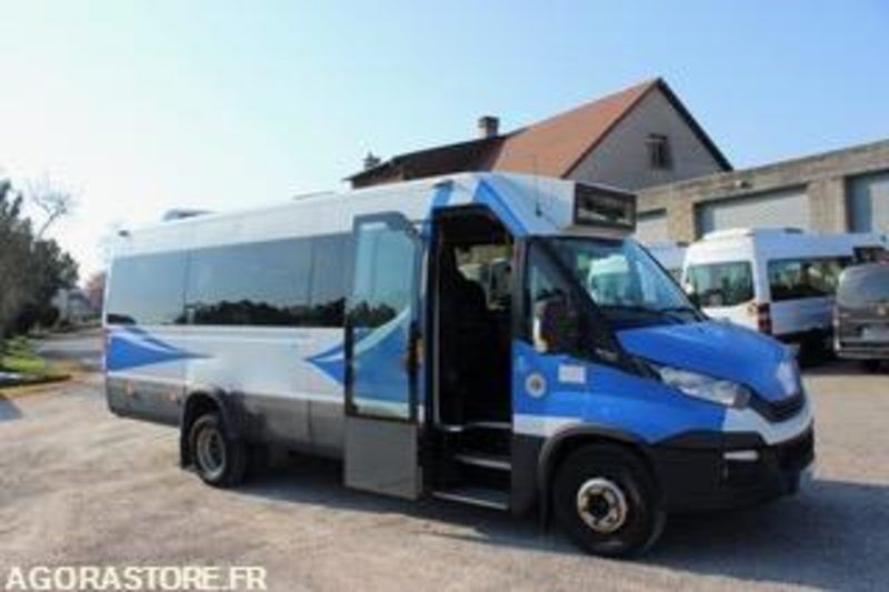 MINIBUS IVECO DAILY 19 PLACES – AUTOMATIQUE – CLIMATISÉ – HANDICAP – 2017 - Minibussi, Pikkubussi: kuva MINIBUS IVECO DAILY 19 PLACES – AUTOMATIQUE – CLIMATISÉ – HANDICAP – 2017 - Minibussi, Pikkubussi MINIBUS IVECO DAILY 19 PLACES – AUTOMATIQUE – CLIMATISÉ – HANDICAP – 2017 - Minibussi, Pikkubussi: kuva MINIBUS IVECO DAILY 19 PLACES – AUTOMATIQUE – CLIMATISÉ – HANDICAP – 2017 - Minibussi, Pikkubussi