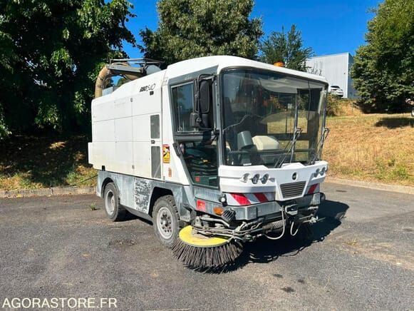 Mathieu 540 - Lakaisuauto: kuva Mathieu 540 - Lakaisuauto Mathieu 540 - Lakaisuauto: kuva Mathieu 540 - Lakaisuauto