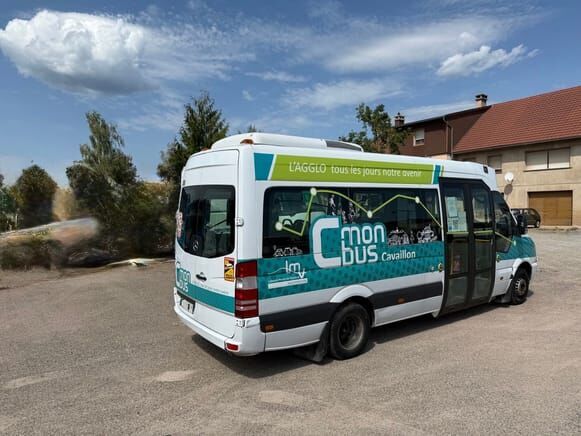 Mercedes-Benz Sprinter - Minibussi, Pikkubussi: kuva Mercedes-Benz Sprinter - Minibussi, Pikkubussi Mercedes-Benz Sprinter - Minibussi, Pikkubussi: kuva Mercedes-Benz Sprinter - Minibussi, Pikkubussi