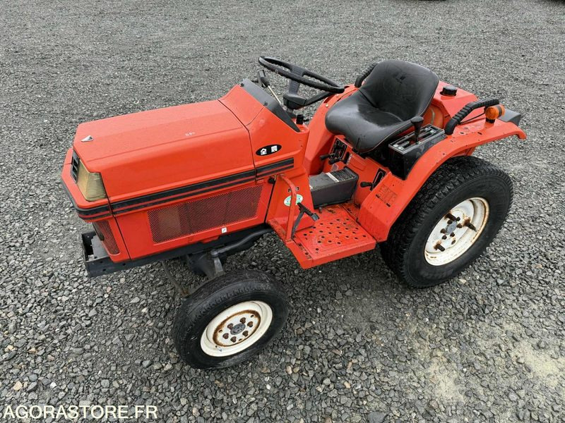 Micro tracteur KUBOTA B40 4X4 - Traktori: kuva Micro tracteur KUBOTA B40 4X4 - Traktori Micro tracteur KUBOTA B40 4X4 - Traktori: kuva Micro tracteur KUBOTA B40 4X4 - Traktori