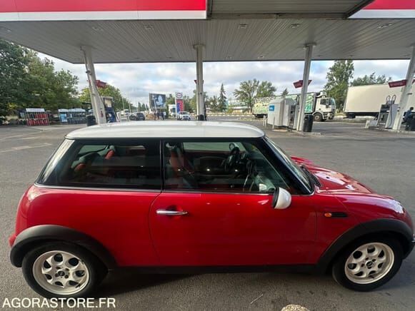 Mini Cooper - Viistoperä: kuva Mini Cooper - Viistoperä Mini Cooper - Viistoperä: kuva Mini Cooper - Viistoperä
