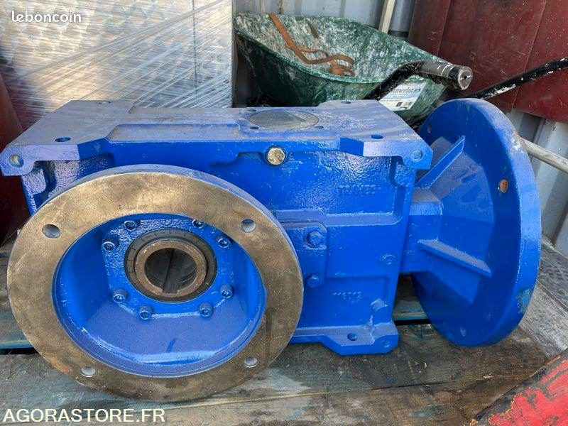 Motoreducteur reducteur pour machines neuf - Vaihdelaatikko ja osat: kuva Motoreducteur reducteur pour machines neuf - Vaihdelaatikko ja osat Motoreducteur reducteur pour machines neuf - Vaihdelaatikko ja osat: kuva Motoreducteur reducteur pour machines neuf - Vaihdelaatikko ja osat