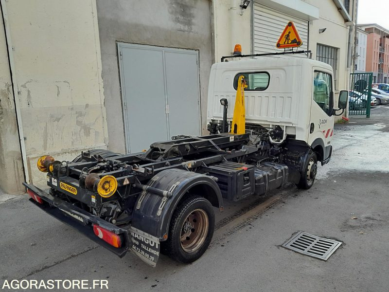 NISSAN CABSTAR POLYBENNE - Kippilava-auto: kuva NISSAN CABSTAR POLYBENNE - Kippilava-auto NISSAN CABSTAR POLYBENNE - Kippilava-auto: kuva NISSAN CABSTAR POLYBENNE - Kippilava-auto