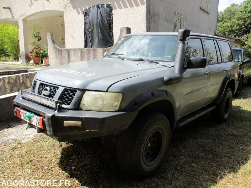 Nissan Patrol Y61 Station Wagon moteur 6 cylindres 4.2 Turbo Diesel 160cv BM5 - Maasturi/ Katumaasturi: kuva Nissan Patrol Y61 Station Wagon moteur 6 cylindres 4.2 Turbo Diesel 160cv BM5 - Maasturi/ Katumaasturi Nissan Patrol Y61 Station Wagon moteur 6 cylindres 4.2 Turbo Diesel 160cv BM5 - Maasturi/ Katumaasturi: kuva Nissan Patrol Y61 Station Wagon moteur 6 cylindres 4.2 Turbo Diesel 160cv BM5 - Maasturi/ Katumaasturi