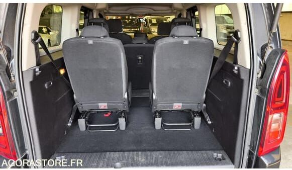 Pikkubussi Opel COMBO: kuva Pikkubussi Opel COMBO