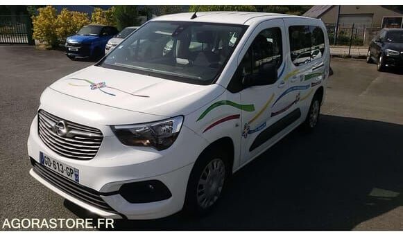 Opel COMBO - Pikkubussi: kuva Opel COMBO - Pikkubussi Opel COMBO - Pikkubussi: kuva Opel COMBO - Pikkubussi