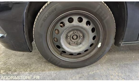 Pikkubussi Opel COMBO: kuva Pikkubussi Opel COMBO