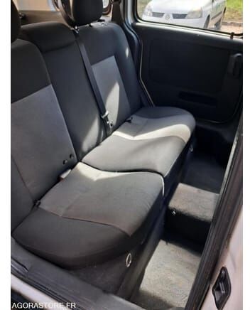 Opel COMBO - Pieni pakettiauto: kuva Opel COMBO - Pieni pakettiauto Opel COMBO - Pieni pakettiauto: kuva Opel COMBO - Pieni pakettiauto