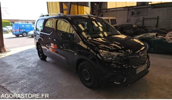 Pikkubussi Opel COMBO: kuva Pikkubussi Opel COMBO
