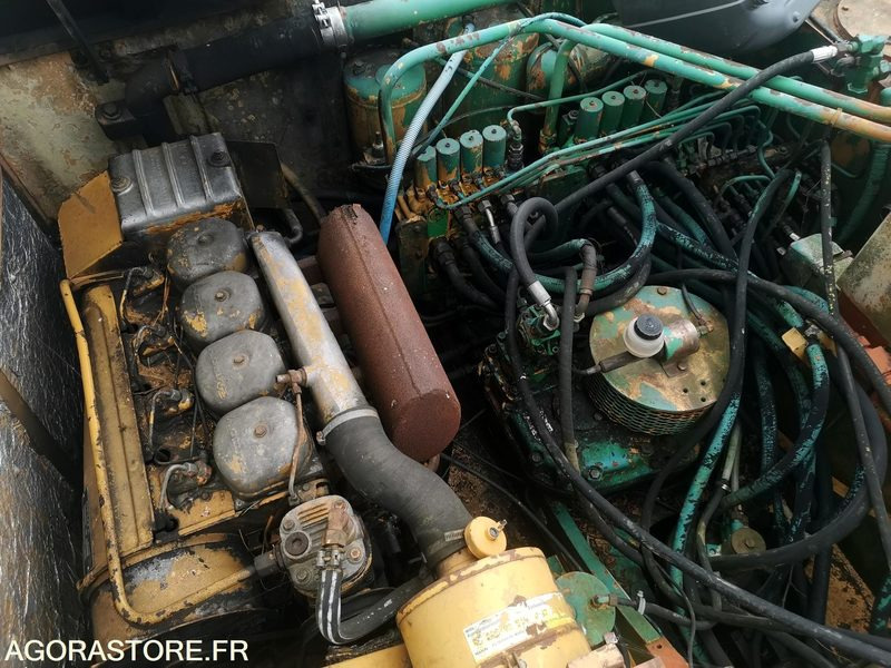 PELLE GRUE LIEBHERR A901C - 1981 - Kaivuri: kuva PELLE GRUE LIEBHERR A901C - 1981 - Kaivuri PELLE GRUE LIEBHERR A901C - 1981 - Kaivuri: kuva PELLE GRUE LIEBHERR A901C - 1981 - Kaivuri