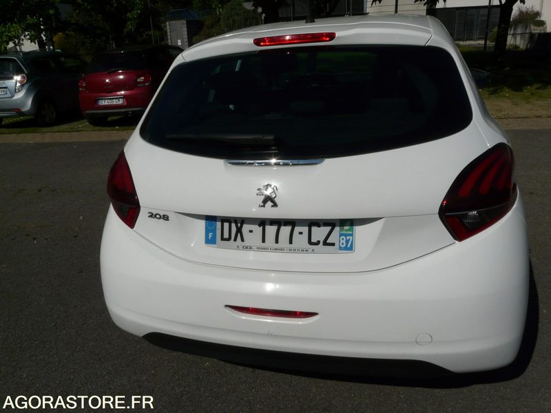 PEUGEOT 208 DX177CZ - Henkilöauto: kuva PEUGEOT 208 DX177CZ - Henkilöauto PEUGEOT 208 DX177CZ - Henkilöauto: kuva PEUGEOT 208 DX177CZ - Henkilöauto