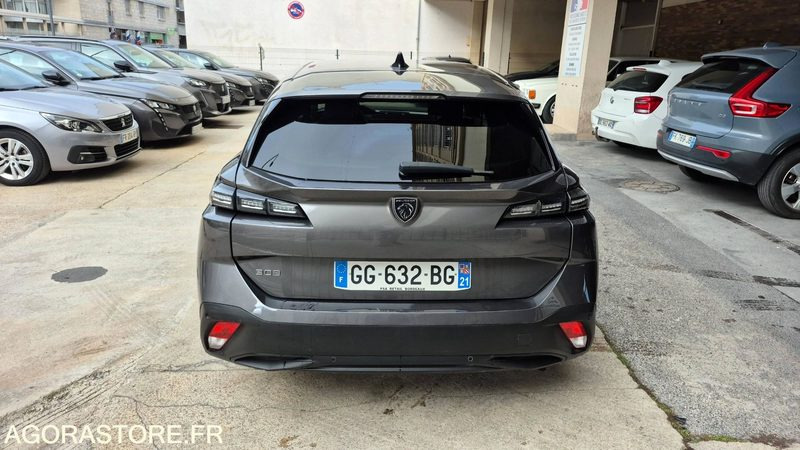 PEUGEOT 308 III (P5) SW 1.5 BlueHDi 16V S&S 130 cv Boîte automatique pas TVA - Farmari: kuva PEUGEOT 308 III (P5) SW 1.5 BlueHDi 16V S&S 130 cv Boîte automatique pas TVA - Farmari PEUGEOT 308 III (P5) SW 1.5 BlueHDi 16V S&S 130 cv Boîte automatique pas TVA - Farmari: kuva PEUGEOT 308 III (P5) SW 1.5 BlueHDi 16V S&S 130 cv Boîte automatique pas TVA - Farmari