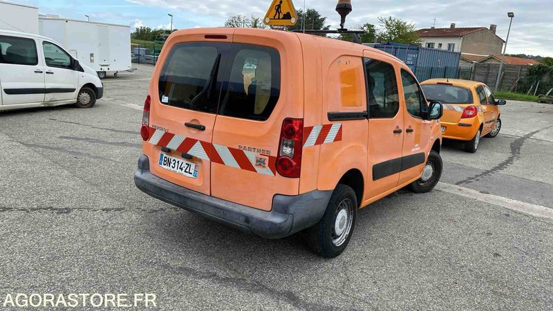 PEUGEOT PARTNER 4X4 DANGEL - 182618 KM - Pieni pakettiauto: kuva PEUGEOT PARTNER 4X4 DANGEL - 182618 KM - Pieni pakettiauto PEUGEOT PARTNER 4X4 DANGEL - 182618 KM - Pieni pakettiauto: kuva PEUGEOT PARTNER 4X4 DANGEL - 182618 KM - Pieni pakettiauto