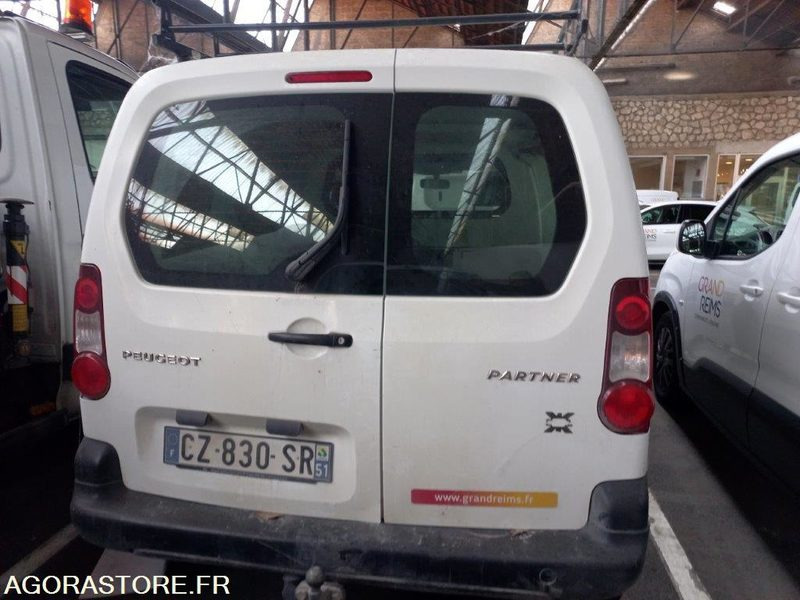 PEUGEOT PARTNER CZ-830-SR - Pieni pakettiauto: kuva PEUGEOT PARTNER CZ-830-SR - Pieni pakettiauto PEUGEOT PARTNER CZ-830-SR - Pieni pakettiauto: kuva PEUGEOT PARTNER CZ-830-SR - Pieni pakettiauto