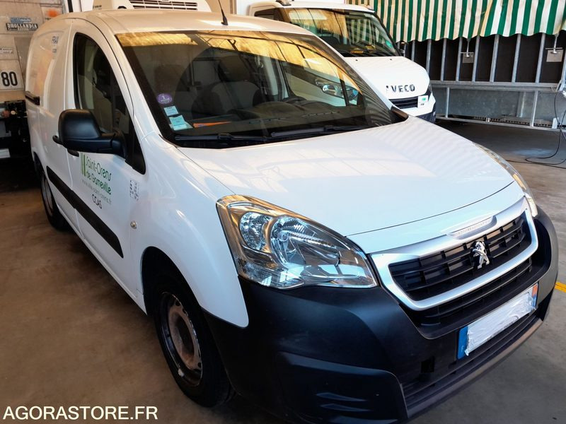 PEUGEOT PARTNER II 1.6 Vti 50026 kms 2016 frigo - Pieni pakettiauto: kuva PEUGEOT PARTNER II 1.6 Vti 50026 kms 2016 frigo - Pieni pakettiauto PEUGEOT PARTNER II 1.6 Vti 50026 kms 2016 frigo - Pieni pakettiauto: kuva PEUGEOT PARTNER II 1.6 Vti 50026 kms 2016 frigo - Pieni pakettiauto
