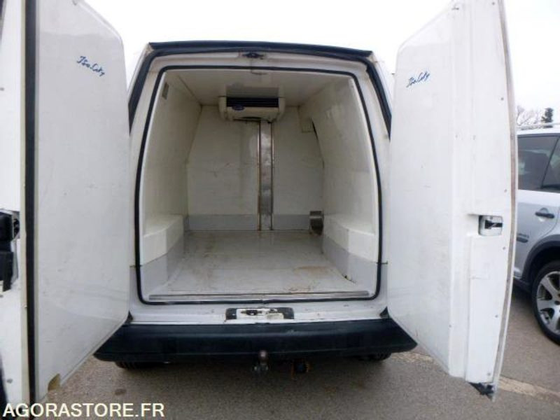 PEUGEOT expert frigorifique - 2003 - 96 210km - Pieni pakettiauto: kuva PEUGEOT expert frigorifique - 2003 - 96 210km - Pieni pakettiauto PEUGEOT expert frigorifique - 2003 - 96 210km - Pieni pakettiauto: kuva PEUGEOT expert frigorifique - 2003 - 96 210km - Pieni pakettiauto