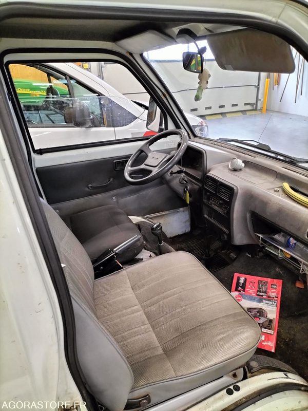 PIAGGIO PORTER - Kippilava-auto: kuva PIAGGIO PORTER - Kippilava-auto PIAGGIO PORTER - Kippilava-auto: kuva PIAGGIO PORTER - Kippilava-auto