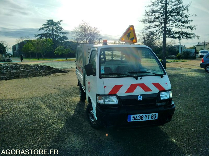 PIAGGIO PORTER - Pieni pakettiauto: kuva PIAGGIO PORTER - Pieni pakettiauto PIAGGIO PORTER - Pieni pakettiauto: kuva PIAGGIO PORTER - Pieni pakettiauto