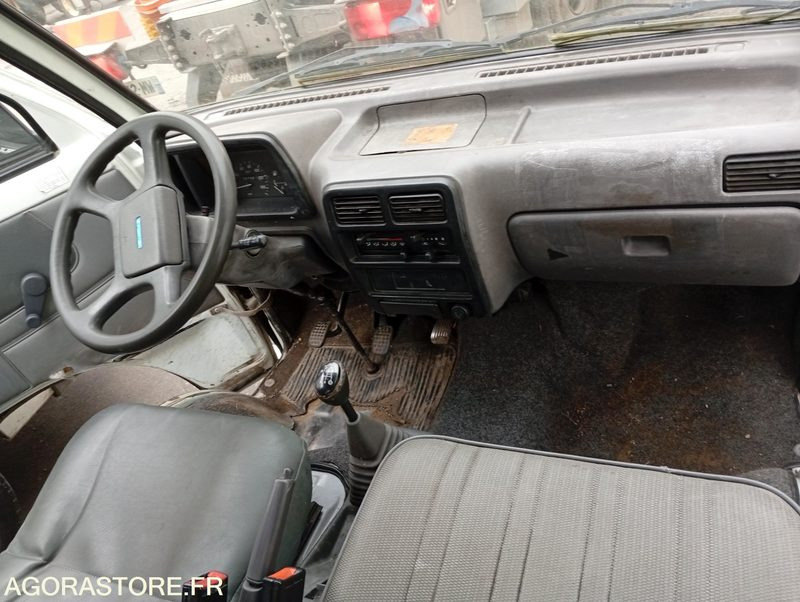 PIAGGIO - Kippilava-auto: kuva PIAGGIO - Kippilava-auto PIAGGIO - Kippilava-auto: kuva PIAGGIO - Kippilava-auto