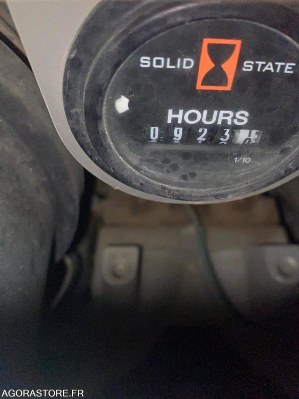 PORTE-OUTILS DITCH WITCH ZAHN R300 - Kuormaaja: kuva PORTE-OUTILS DITCH WITCH ZAHN R300 - Kuormaaja PORTE-OUTILS DITCH WITCH ZAHN R300 - Kuormaaja: kuva PORTE-OUTILS DITCH WITCH ZAHN R300 - Kuormaaja