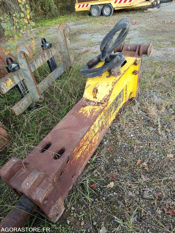 Pelle Case CX 135 SR 2015 7000 heures avec bras deporté et 3 godets - Kaivuri: kuva Pelle Case CX 135 SR 2015 7000 heures avec bras deporté et 3 godets - Kaivuri Pelle Case CX 135 SR 2015 7000 heures avec bras deporté et 3 godets - Kaivuri: kuva Pelle Case CX 135 SR 2015 7000 heures avec bras deporté et 3 godets - Kaivuri