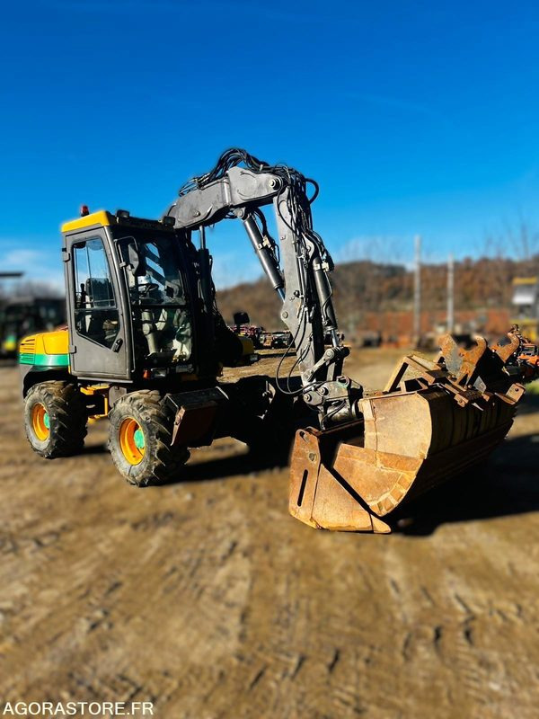 Pelle Mecalac 12MXT - 2004 - 4523 HEURES - Kaivuri: kuva Pelle Mecalac 12MXT - 2004 - 4523 HEURES - Kaivuri Pelle Mecalac 12MXT - 2004 - 4523 HEURES - Kaivuri: kuva Pelle Mecalac 12MXT - 2004 - 4523 HEURES - Kaivuri