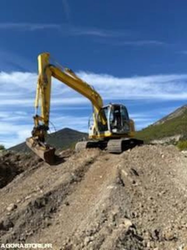 Pelle New Holland E135SR-1ES Diesel 2007 - Telakaivukone: kuva Pelle New Holland E135SR-1ES Diesel 2007 - Telakaivukone Pelle New Holland E135SR-1ES Diesel 2007 - Telakaivukone: kuva Pelle New Holland E135SR-1ES Diesel 2007 - Telakaivukone