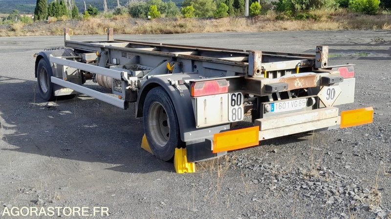 REMORQUE SAMRO // R30864 - Perävaunu: kuva REMORQUE SAMRO // R30864 - Perävaunu REMORQUE SAMRO // R30864 - Perävaunu: kuva REMORQUE SAMRO // R30864 - Perävaunu