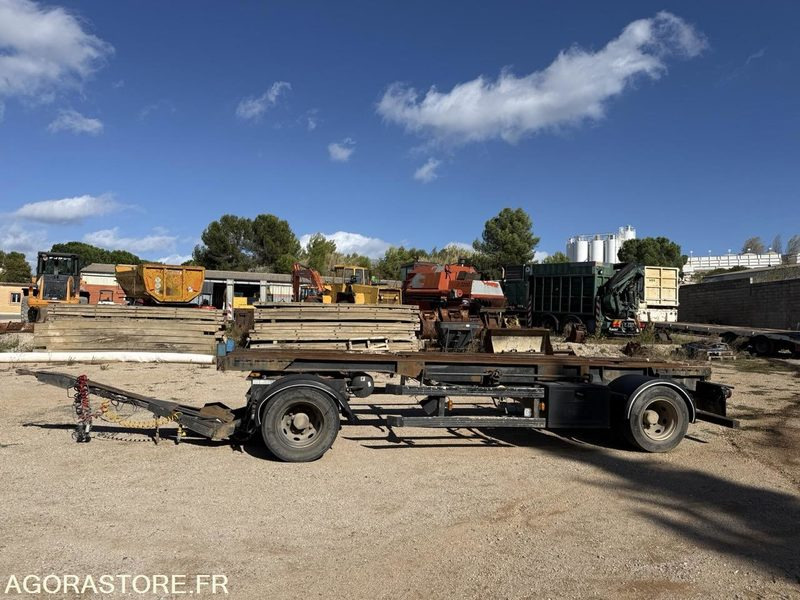 Remorque CASTERA - Perävaunu: kuva Remorque CASTERA - Perävaunu Remorque CASTERA - Perävaunu: kuva Remorque CASTERA - Perävaunu