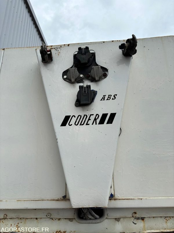 Semi-Remorque Plateau Coder - Perävaunu: kuva Semi-Remorque Plateau Coder - Perävaunu Semi-Remorque Plateau Coder - Perävaunu: kuva Semi-Remorque Plateau Coder - Perävaunu