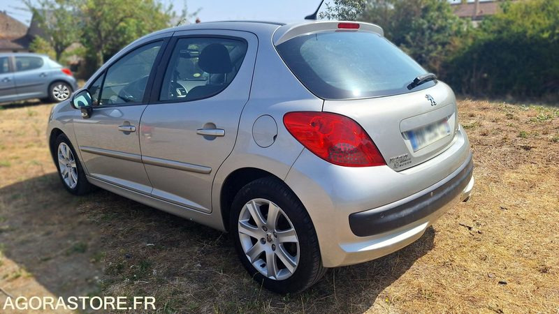 Peugeot 207 boite de vitesse automatique - 2008 - Henkilöauto: kuva Peugeot 207 boite de vitesse automatique - 2008 - Henkilöauto Peugeot 207 boite de vitesse automatique - 2008 - Henkilöauto: kuva Peugeot 207 boite de vitesse automatique - 2008 - Henkilöauto